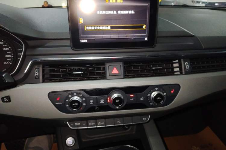 Used Audi A4L 2018 30th Anniversary Edition 40 TFSI Trendy Model Audio And AC Panel