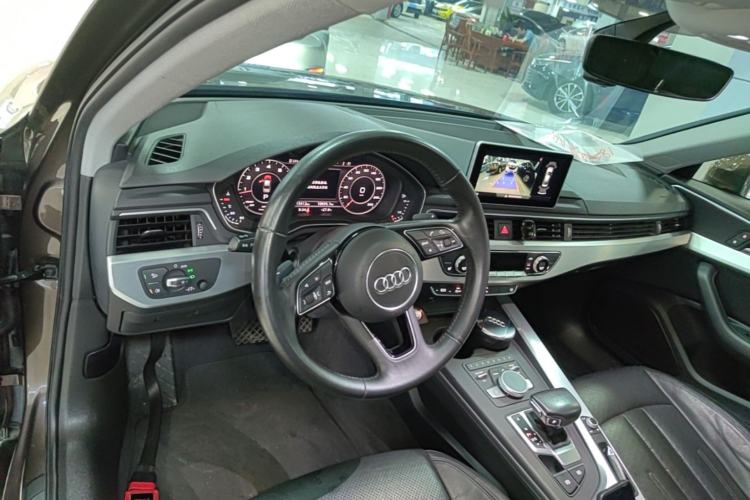 Used Audi A4L 2018 30th Anniversary Edition 40 TFSI Fashion Model Center Console