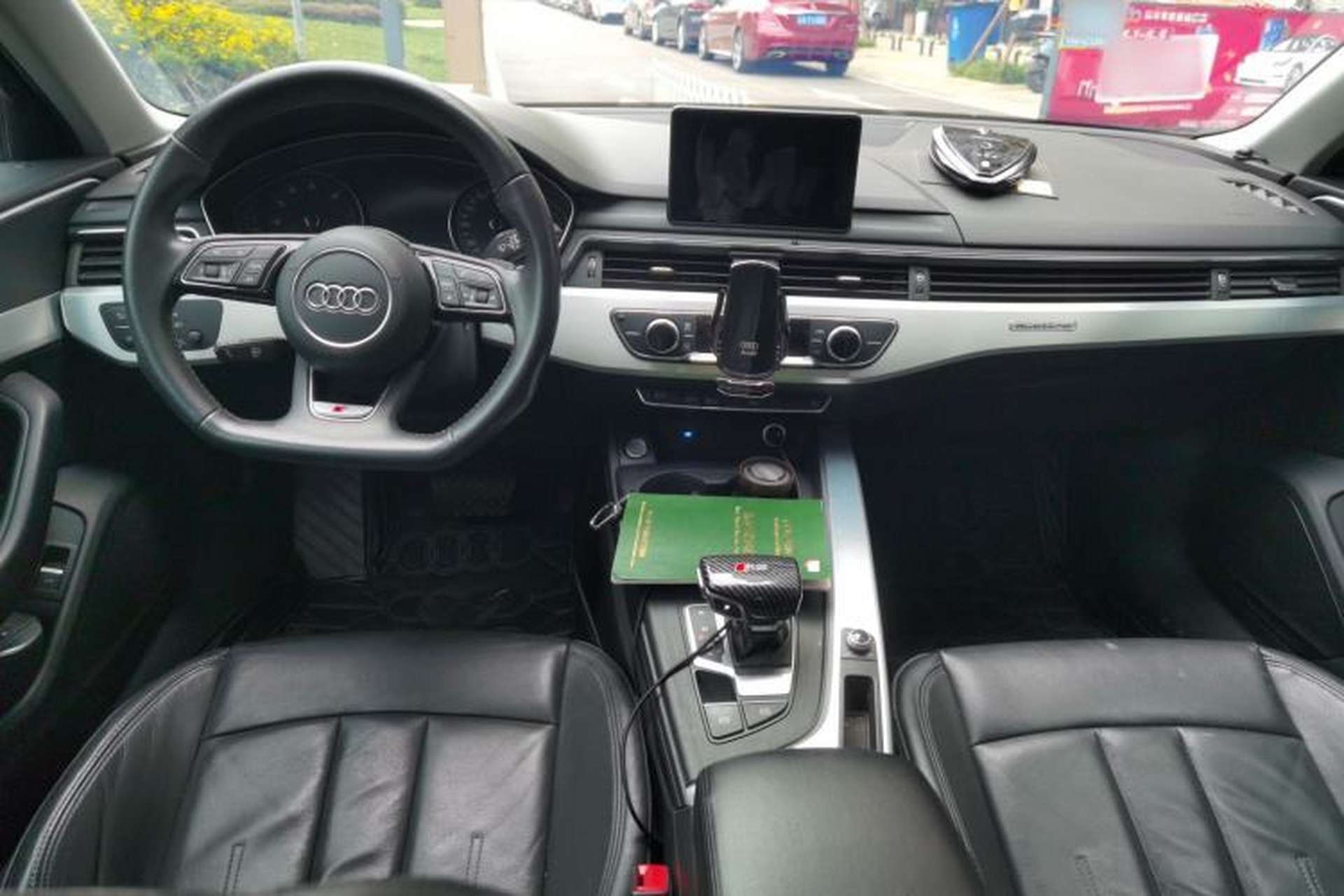 Used Audi A4L 2018 30th Anniversary Edition 45 TFSI quattro Individual Sport Edition Center Console