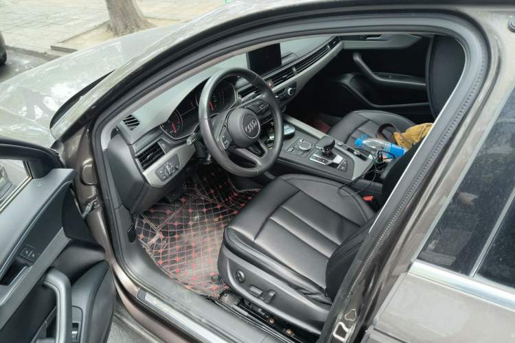Used Audi A4L 2018 30th Anniversary Edition 40 TFSI Trendy Model Driver Seat