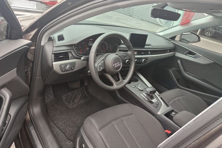 Used Audi A4L 2018 30th Anniversary Edition 40 TFSI Trendy Model Driver Seat
