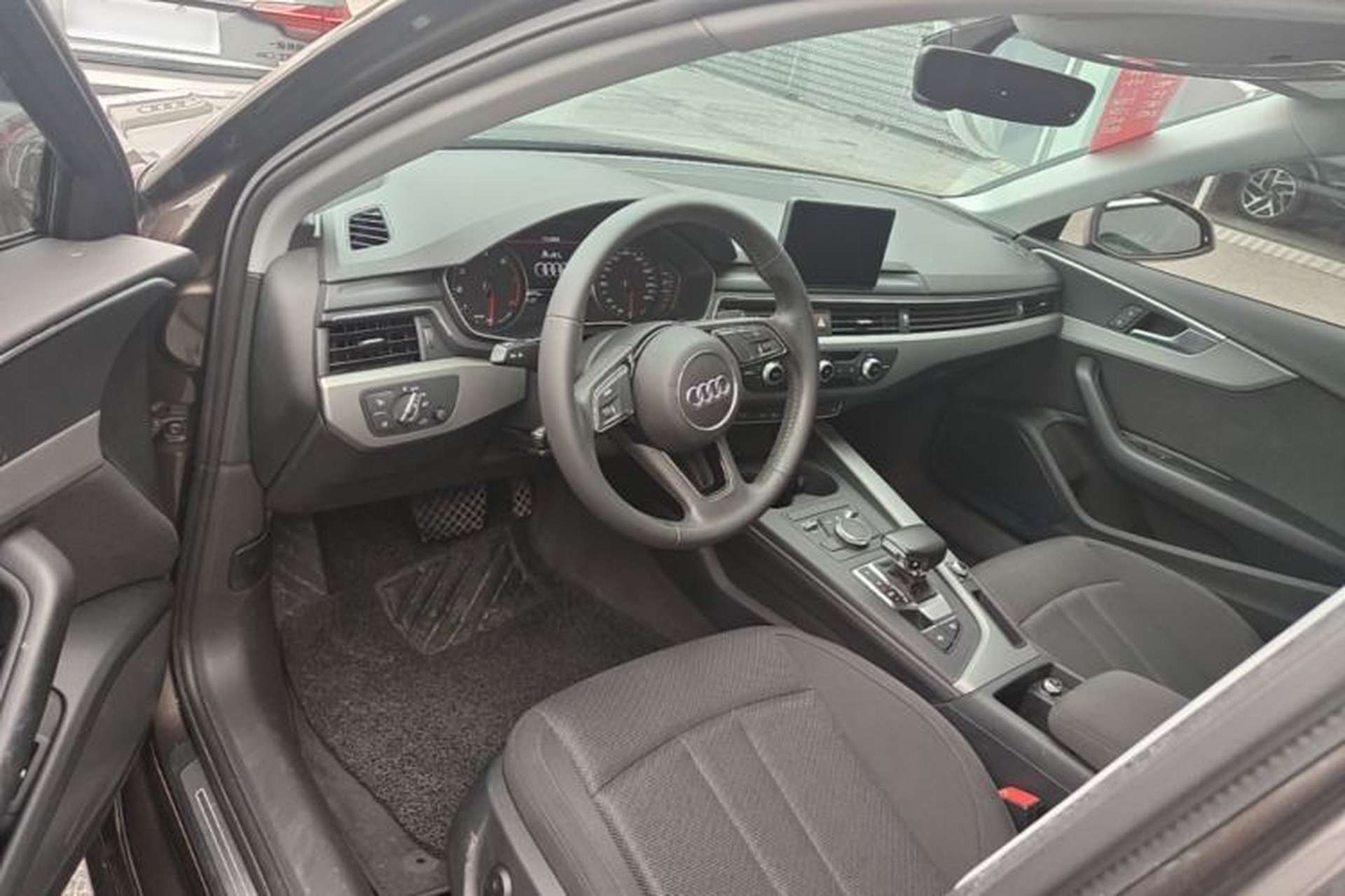 Used Audi A4L 2018 30th Anniversary Edition 40 TFSI Trendy Model Driver Seat