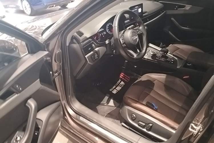 Used Audi A4L 2018 30th Anniversary Edition 40 TFSI Trendy Model Driver Seat