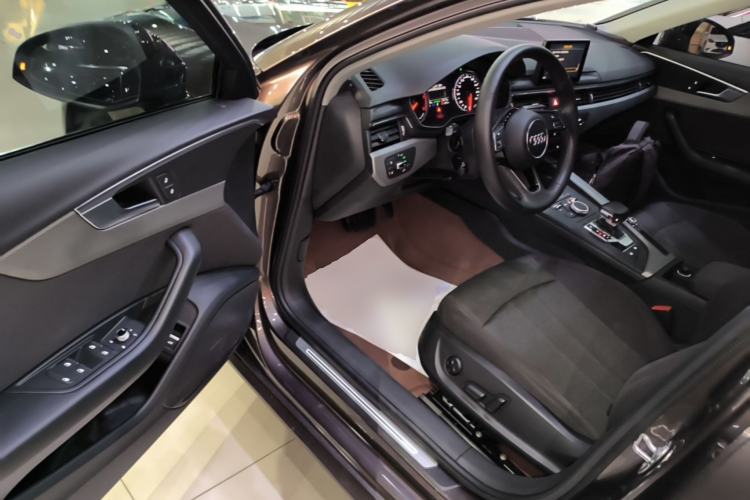 Used Audi A4L 2018 30th Anniversary Edition 40 TFSI Trendy Model Driver Seat