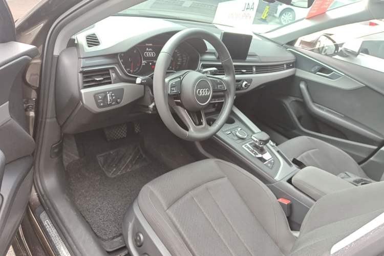 Used Audi A4L 2018 30th Anniversary Edition 40 TFSI Trendy Model Driver Seat