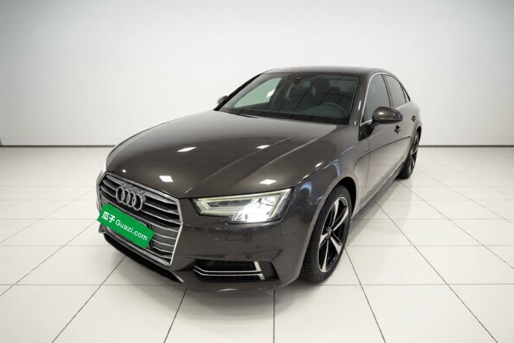 Używany Audi A4L 2018 30th Anniversary Edition 40 TFSI Fashion Model Guazi used car, China used car export, Used car for sale, Used cars, Cheapest cars for sale