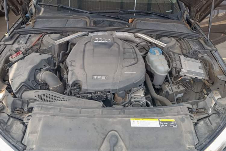Used Audi A4L 2018 30th Anniversary Edition 40 TFSI Trendy Model Engine Bay