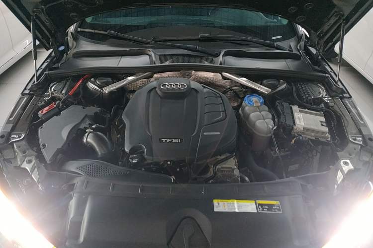 Used Audi A4L 2018 30th Anniversary Edition 40 TFSI Trendy Model Engine Bay