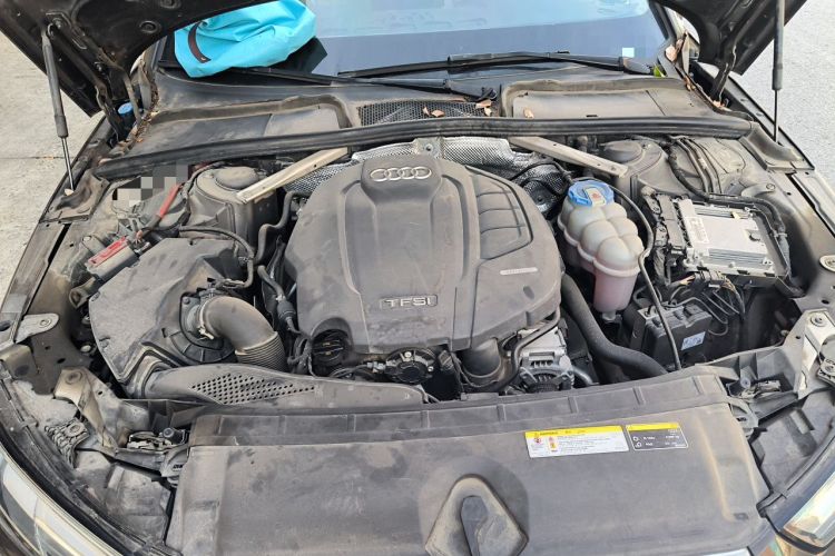 Used Audi A4L 2018 30th Anniversary Edition 40 TFSI Trendy Model Engine Bay