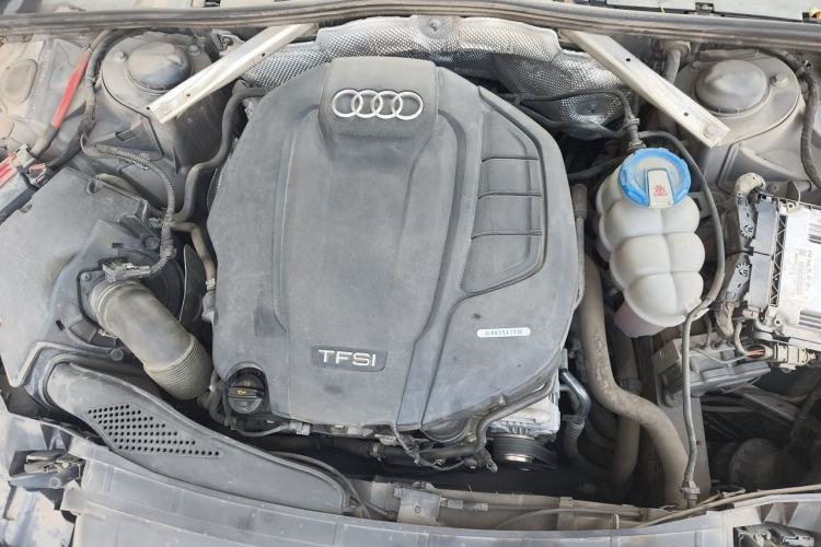 Used Audi A4L 2018 30th Anniversary Edition 40 TFSI Fashion Model Engine Bay