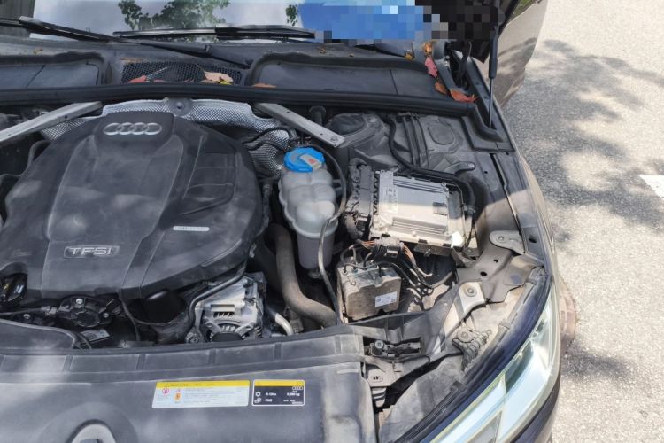 Used Audi A4L 2018 30th Anniversary Edition 40 TFSI Trendy Model Engine Bay Left
