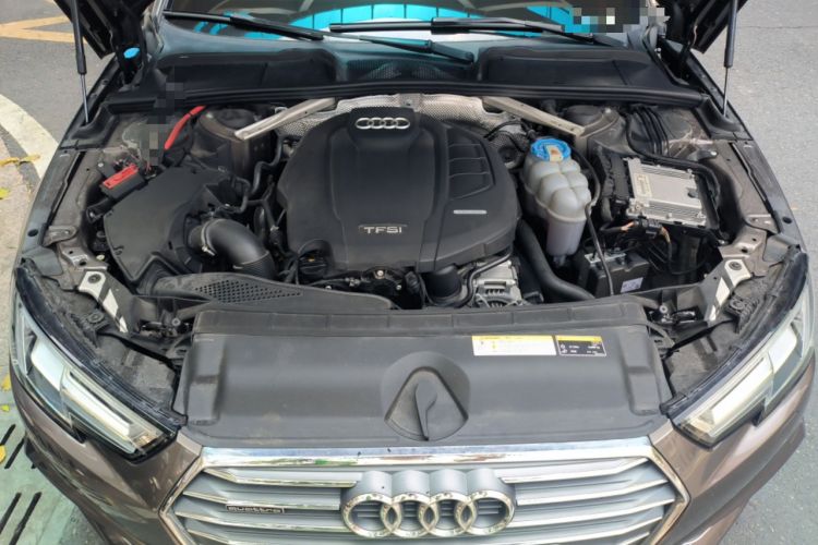 Used Audi A4L 2018 30th Anniversary Edition 40 TFSI Fashion Model Engine Bay