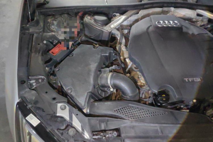 Used Audi A4L 2018 30th Anniversary Edition 40 TFSI Trendy Model Engine Bay Right