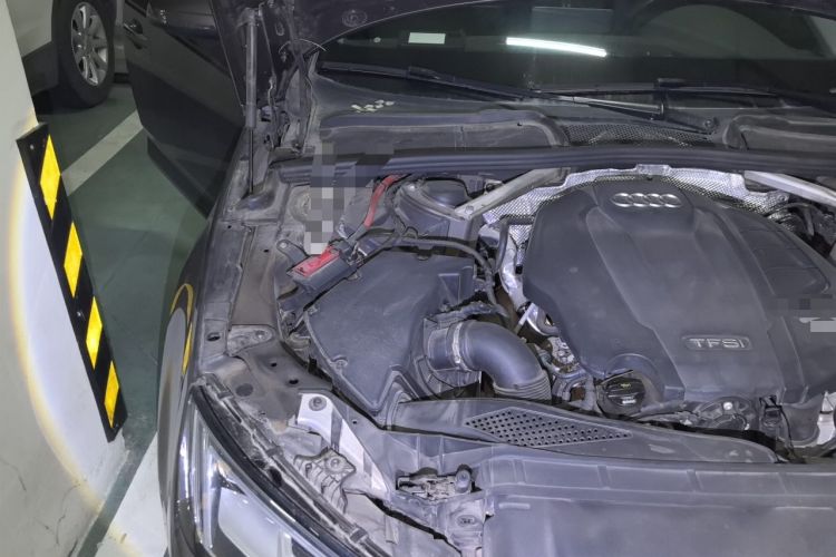 Used Audi A4L 2018 30th Anniversary Edition 40 TFSI Fashion Model Engine Bay Right