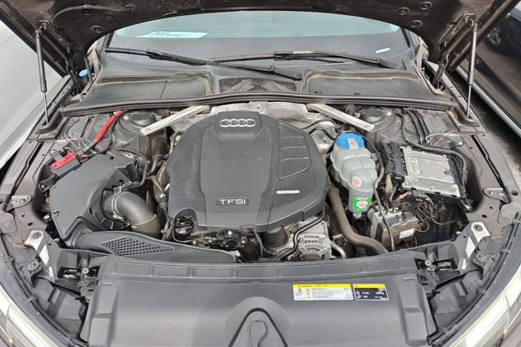 Used Audi A4L 2018 30th Anniversary Edition 40 TFSI Trendy Model Engine Bay