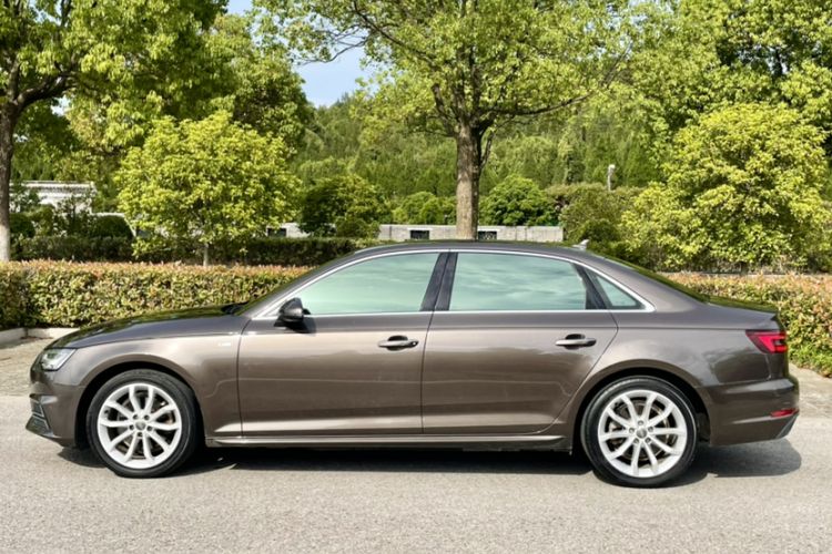 Used Audi A4L 2018 30th Anniversary Edition 40 TFSI Fashion Model Exterior 1