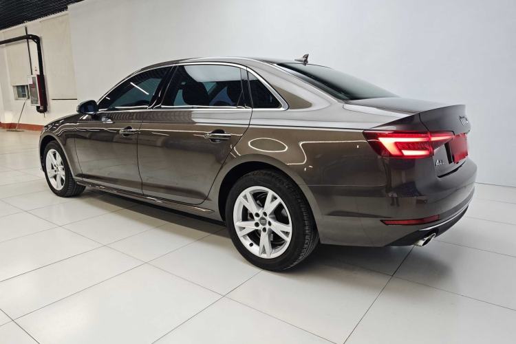 Used Audi A4L 2018 30th Anniversary Edition 40 TFSI Trendy Model Exterior 4