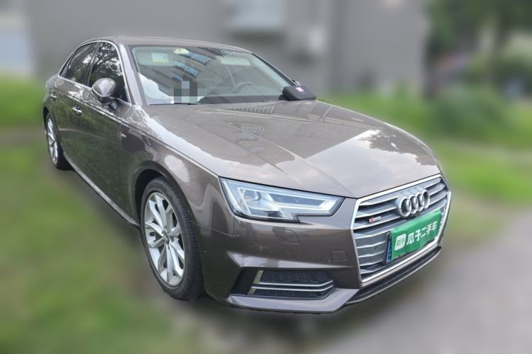 Used Audi A4L 2018 30th Anniversary Edition 40 TFSI Fashion Model Front Right 45 Deg