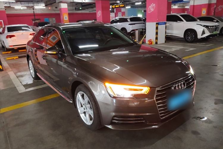 Used Audi A4L 2018 30th Anniversary Edition 40 TFSI Trendy Model Front Right 45 Deg