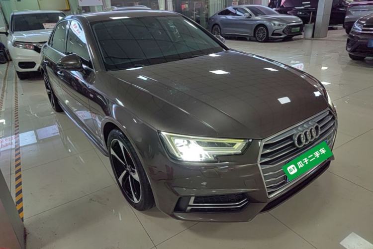 Used Audi A4L 2018 30th Anniversary Edition 40 TFSI Fashion Model Front Right 45 Deg