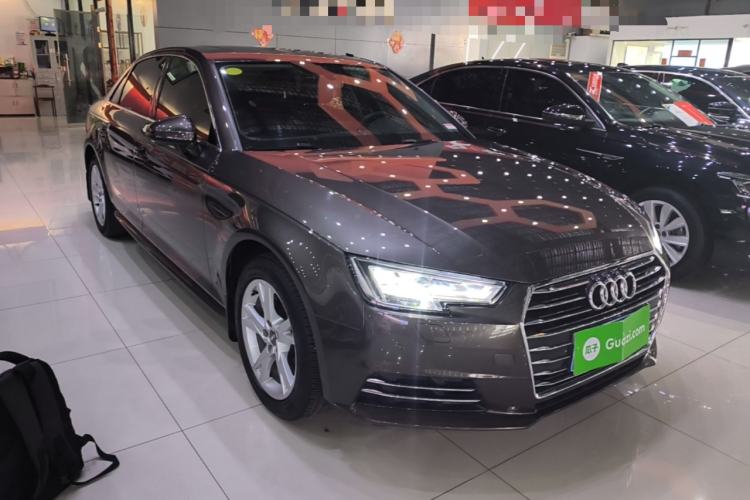 Used Audi A4L 2018 30th Anniversary Edition 40 TFSI Trendy Model Front Right 45 Deg