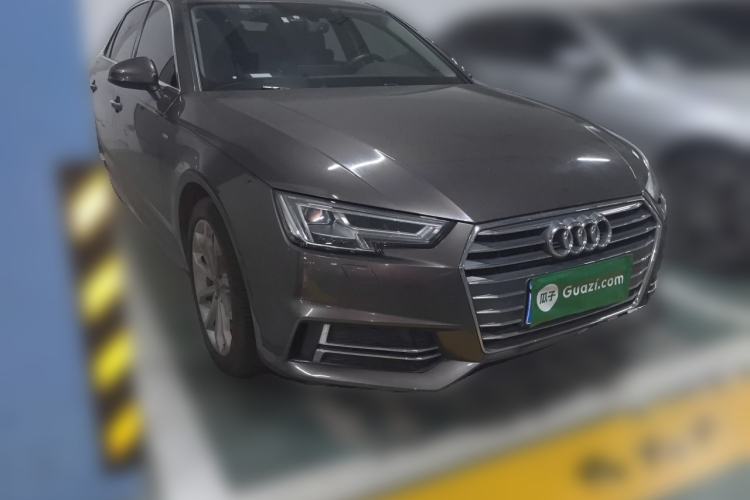Used Audi A4L 2018 30th Anniversary Edition 40 TFSI Fashion Model Front Right 45 Deg