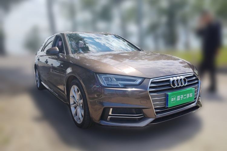 Used Audi A4L 2018 30th Anniversary Edition 40 TFSI Fashion Model Front Right 45 Deg