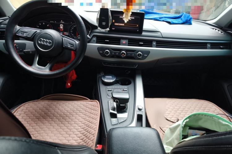 Used Audi A4L 2018 30th Anniversary Edition 40 TFSI Trendy Model Interior 2
