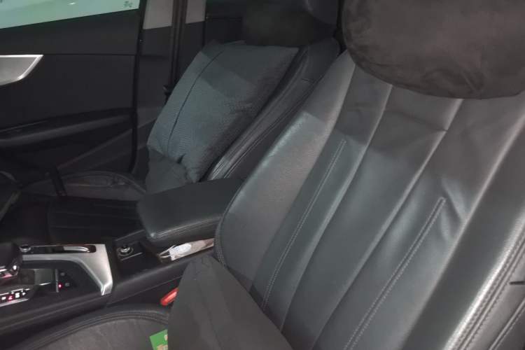 Used Audi A4L 2018 30th Anniversary Edition 40 TFSI Fashion Model Left Front Seat