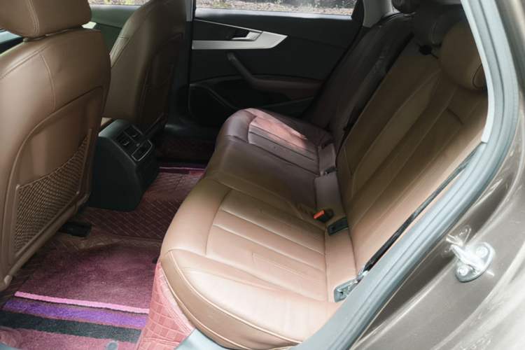 Used Audi A4L 2018 30th Anniversary Edition 40 TFSI Fashion Model Left Rear Seat