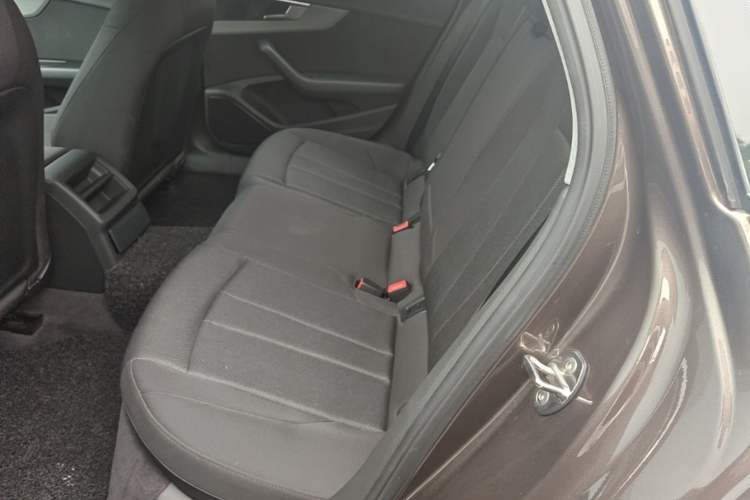 Used Audi A4L 2018 30th Anniversary Edition 40 TFSI Trendy Model Left Rear Seat