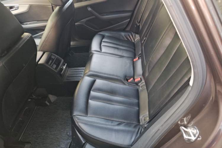 Used Audi A4L 2018 30th Anniversary Edition 40 TFSI Trendy Model Left Rear Seat