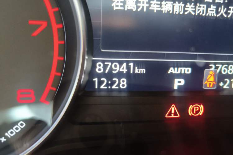 Used Audi A4L 2018 30th Anniversary Edition 40 TFSI Trendy Model Odometer Close Up