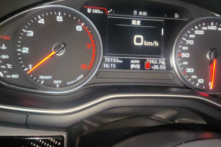 Used Audi A4L 2018 30th Anniversary Edition 40 TFSI Trendy Model Odometer Close Up