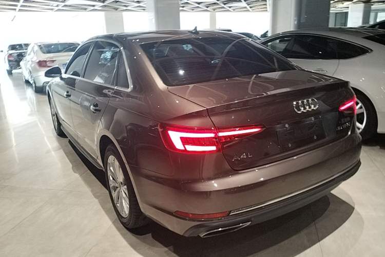 Used Audi A4L 2018 30th Anniversary Edition 40 TFSI Trendy Model Rear Left 45 Deg