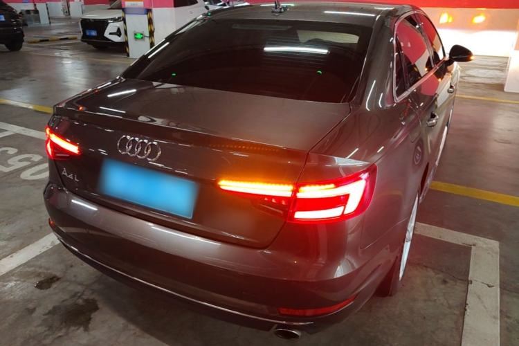 Used Audi A4L 2018 30th Anniversary Edition 40 TFSI Trendy Model Rear Right 45 Deg
