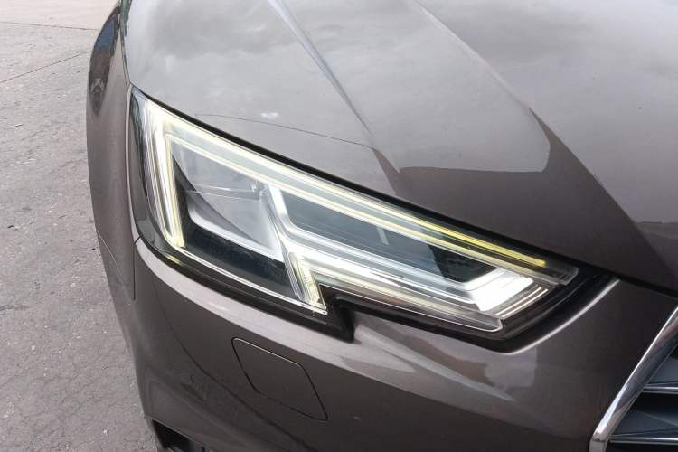 Used Audi A4L 2018 30th Anniversary Edition 40 TFSI Fashion Model Right Front Headlight