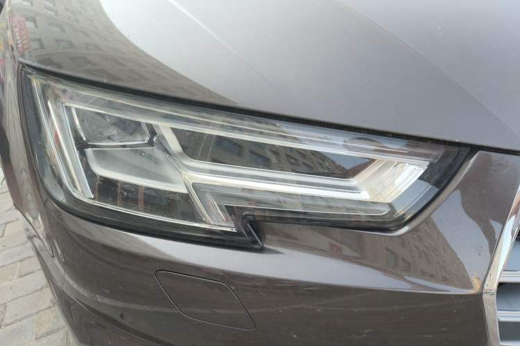 Used Audi A4L 2018 30th Anniversary Edition 40 TFSI Fashion Model Right Front Headlight