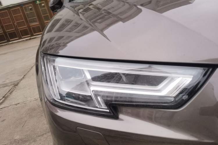 Used Audi A4L 2018 30th Anniversary Edition 40 TFSI Fashion Model Right Front Headlight