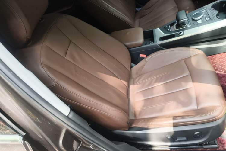 Used Audi A4L 2018 30th Anniversary Edition 40 TFSI Fashion Model Right Front Seat