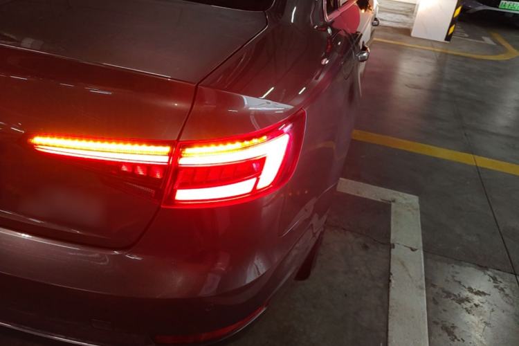 Used Audi A4L 2018 30th Anniversary Edition 40 TFSI Trendy Model Right Rear Taillight