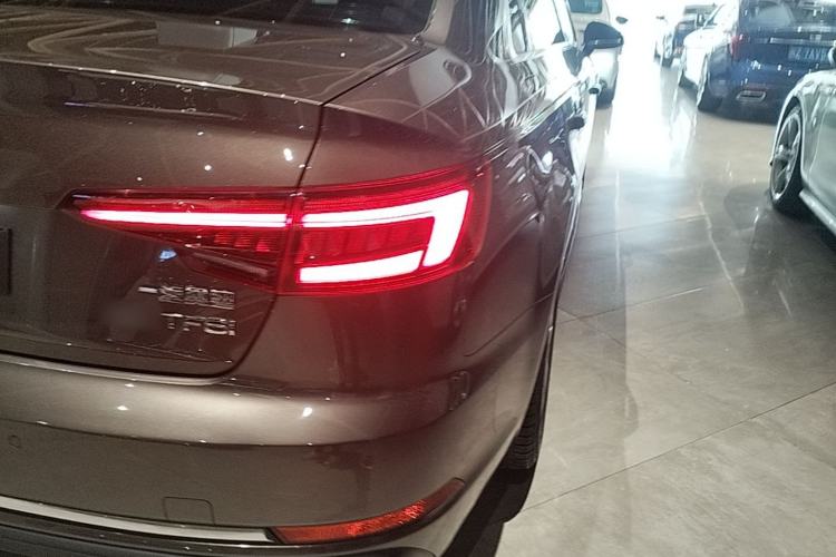 Used Audi A4L 2018 30th Anniversary Edition 40 TFSI Trendy Model Right Rear Taillight