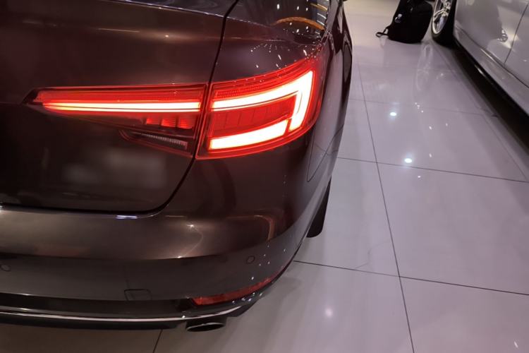 Used Audi A4L 2018 30th Anniversary Edition 40 TFSI Trendy Model Right Rear Taillight