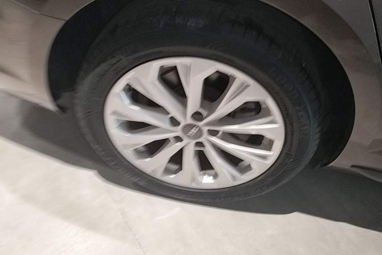 Used Audi A4L 2018 30th Anniversary Edition 40 TFSI Trendy Model Right Rear Wheel Hub