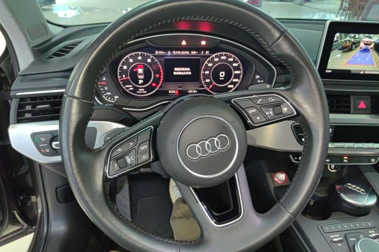 Used Audi A4L 2018 30th Anniversary Edition 40 TFSI Fashion Model Steering Wheel
