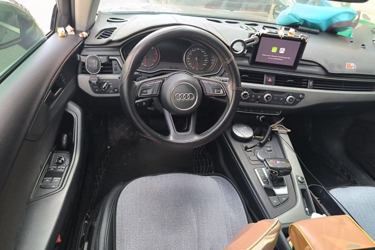 Used Audi A4L 2018 30th Anniversary Edition 40 TFSI Trendy Model Steering Wheel