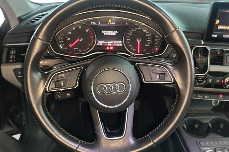 Used Audi A4L 2018 30th Anniversary Edition 40 TFSI Trendy Model Steering Wheel