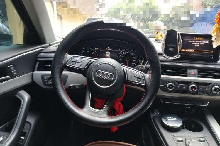 Used Audi A4L 2018 30th Anniversary Edition 40 TFSI Trendy Model Steering Wheel