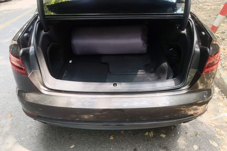 Used Audi A4L 2018 30th Anniversary Edition 40 TFSI Fashion Model Trunk