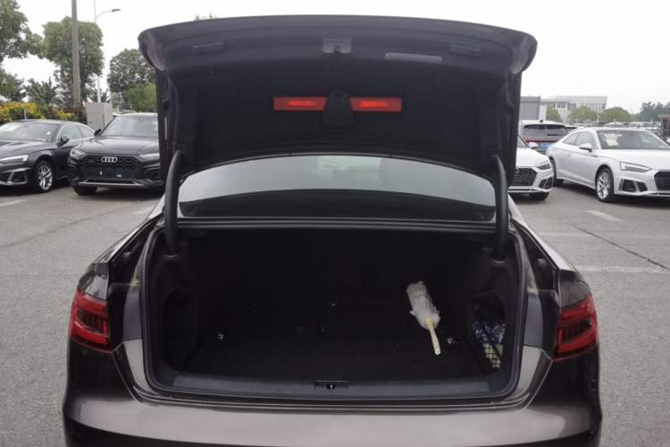 Used Audi A4L 2018 30th Anniversary Edition 40 TFSI Trendy Model Trunk